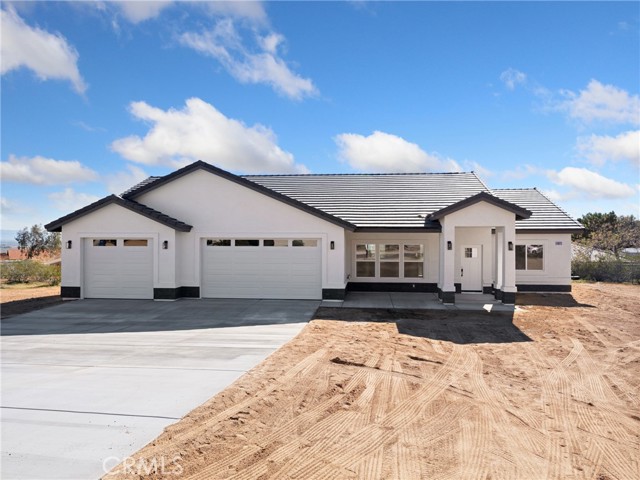 Detail Gallery Image 1 of 41 For 16970 Tokata Rd, Apple Valley,  CA 92307 - 3 Beds | 2 Baths