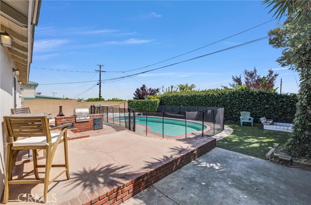 Detail Gallery Image 24 of 28 For 22228 Warmside, Torrance,  CA 90505 - 3 Beds | 1 Baths