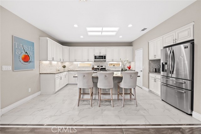 Detail Gallery Image 13 of 45 For 125 E Saint Andrews, Ontario,  CA 91761 - 5 Beds | 3 Baths