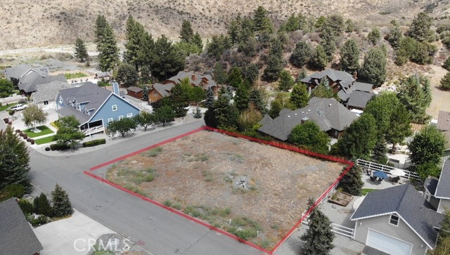 5419 Pacific Crest Drive, Wrightwood CA: https://media.crmls.org/medias/1feaf83b-7ebe-4a19-b224-f4ce84e49896.jpg