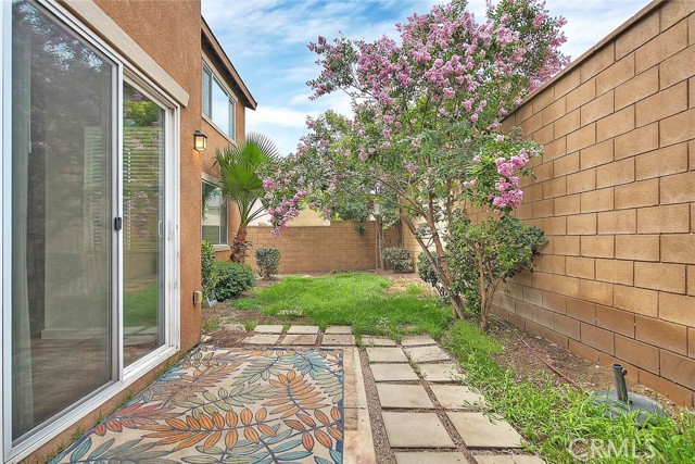 7868 Sea Salt Avenue, Fontana CA: https://media.crmls.org/medias/1feb1b13-c088-4cb4-bd46-8b67d14fae23.jpg