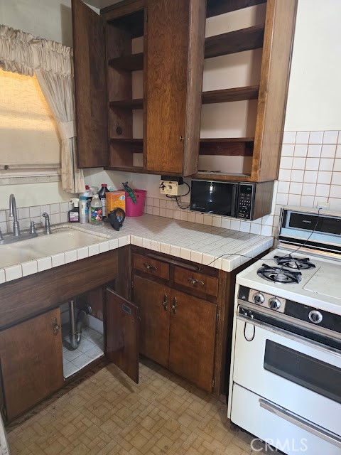 2927 Duffy, San Bernardino CA: https://media.crmls.org/medias/1feb9dd4-a2ab-468f-af40-c390a0eb09d0.jpg