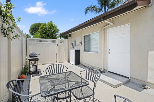 11716 Paso Robles Avenue, Granada Hills CA: https://media.crmls.org/medias/1febd340-c8dd-4f85-8f84-516dcedd866d.jpg