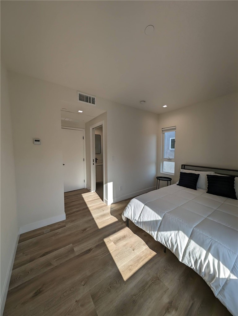 Detail Gallery Image 9 of 12 For 2026 Federal Ave #1,  Los Angeles,  CA 90025 - 1 Beds | 1 Baths