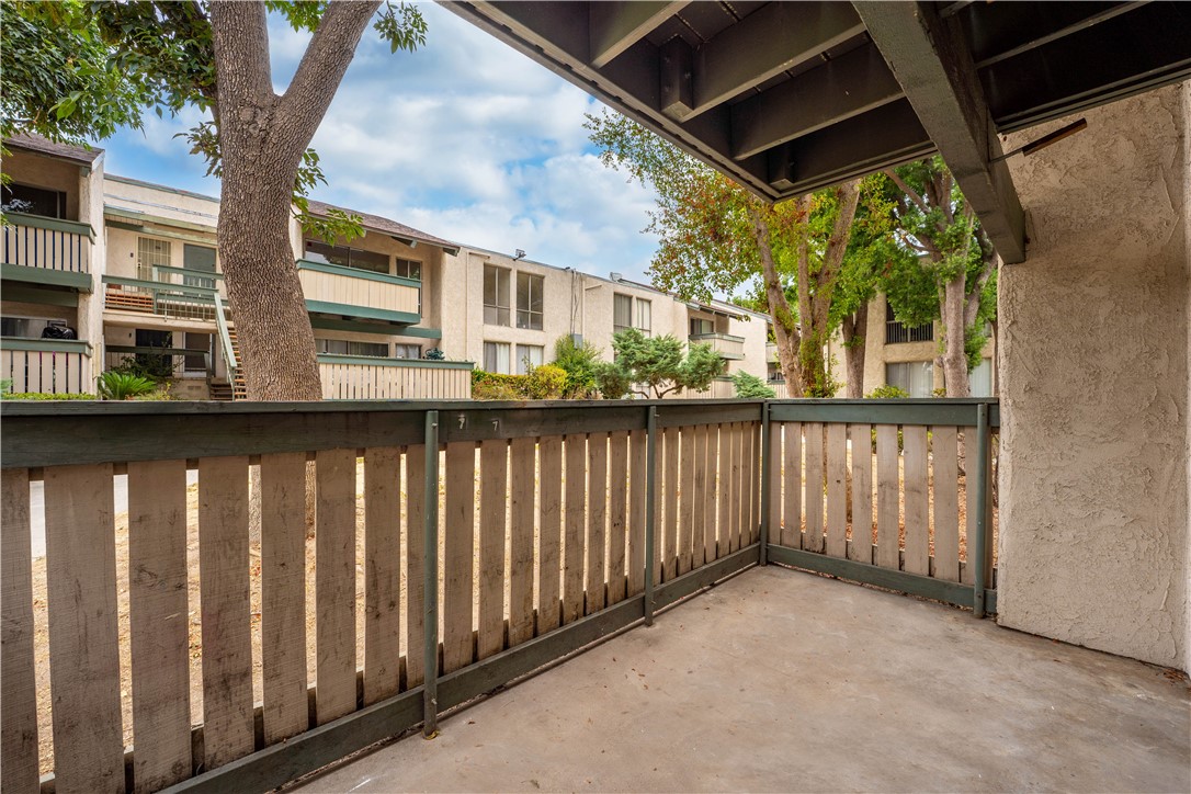 Detail Gallery Image 9 of 10 For 8601 International Ave #172,  Canoga Park,  CA 91304 - 2 Beds | 2 Baths