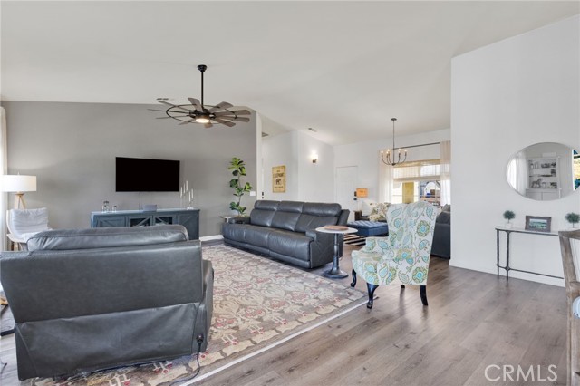 21152 Reliance, Apple Valley CA: https://media.crmls.org/medias/1fecbffd-10c7-4583-8eb5-2a93e49ff2e7.jpg