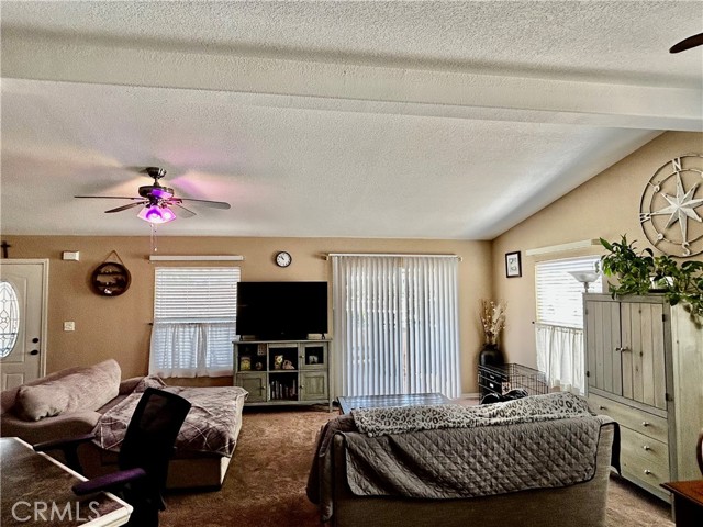 Detail Gallery Image 8 of 17 For 1536 S State St #148,  Hemet,  CA 92543 - 3 Beds | 2 Baths