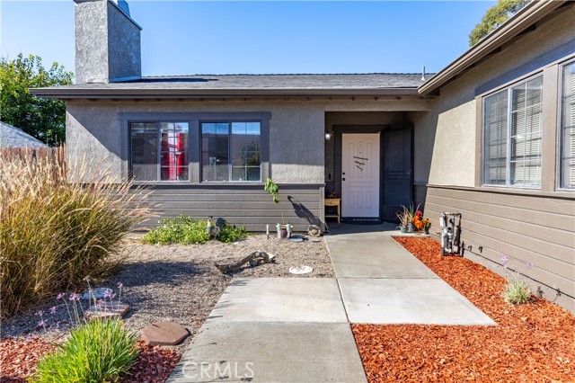 Detail Gallery Image 4 of 44 For 207 Quarterhorse, Paso Robles,  CA 93446 - 3 Beds | 2 Baths