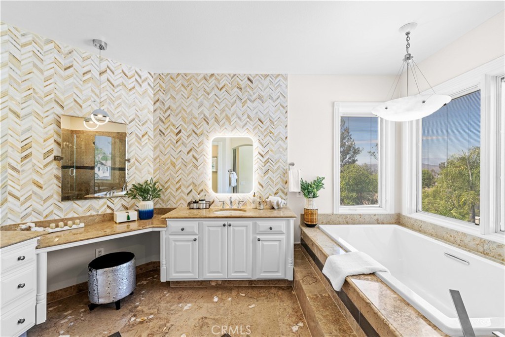 MLS #OC25151430 img 38