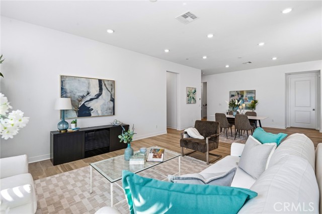 Detail Gallery Image 14 of 70 For 191 Sash, Irvine,  CA 92618 - 4 Beds | 3/1 Baths