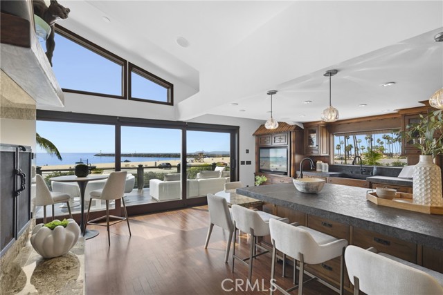 Detail Gallery Image 10 of 55 For 3150 Breakers, Corona Del Mar,  CA 92625 - 4 Beds | 5 Baths