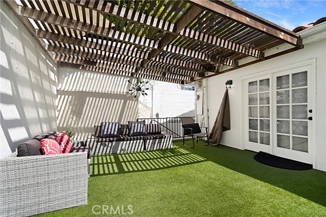 Detail Gallery Image 32 of 37 For 21047 Dumetz Rd, Woodland Hills,  CA 91364 - 4 Beds | 5 Baths