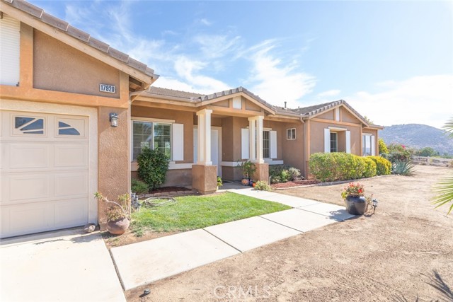 Detail Gallery Image 6 of 46 For 17920 Pony Butte Ct, Perris,  CA 92570 - 4 Beds | 2/1 Baths