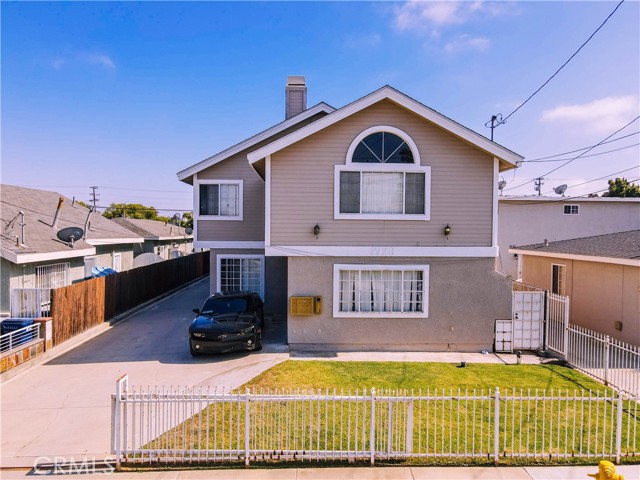 1726 W 150th Street, Gardena CA: https://media.crmls.org/medias/1ff0462e-33c1-4b26-b77c-ced0b74a1e99.jpg