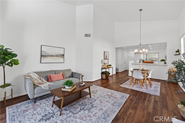 Detail Gallery Image 8 of 43 For 3740 S Bear, Santa Ana,  CA 92704 - 2 Beds | 2 Baths