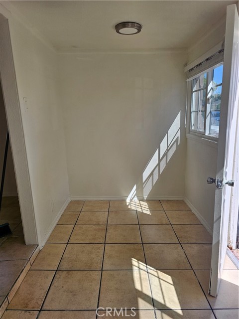 Detail Gallery Image 13 of 14 For 2453 Hayes Ave, Long Beach,  CA 90810 - 3 Beds | 2 Baths