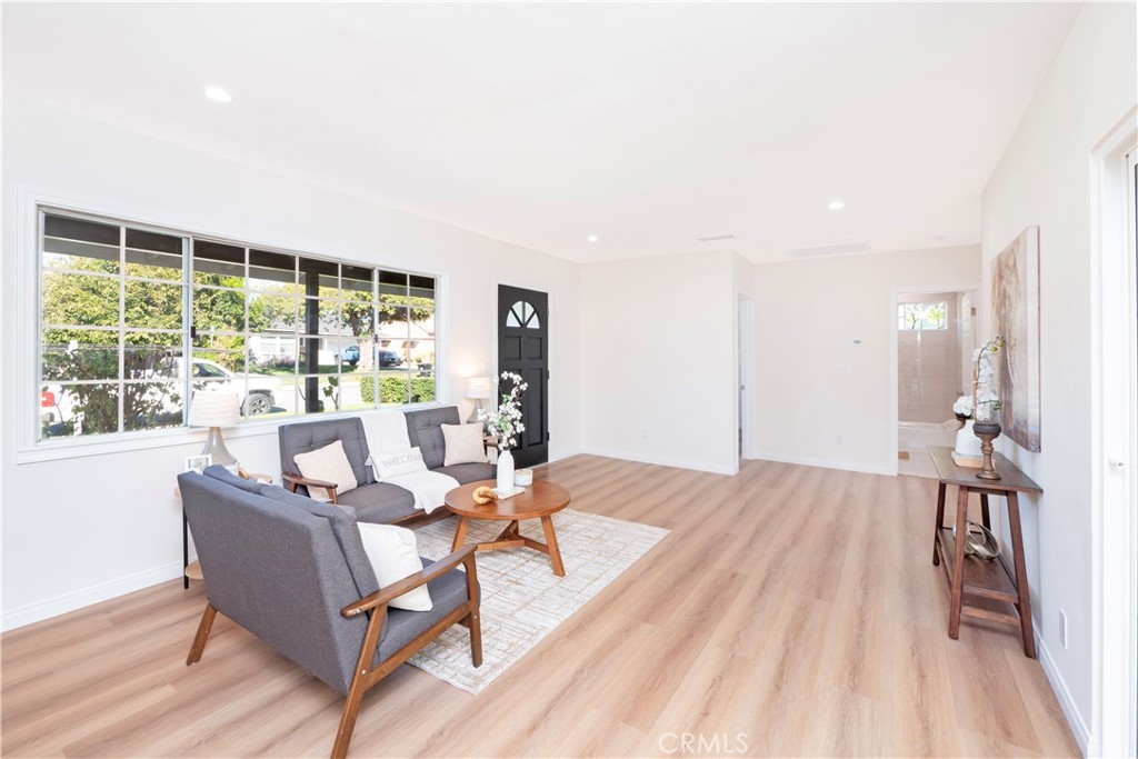 MLS #CV25244288 image #5