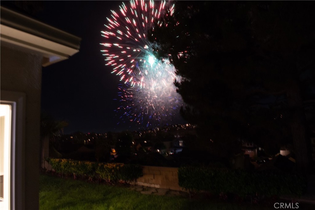 https://media.crmls.org/medias/1ff33f7b-e4f2-42f8-982d-b9d27464f7de.jpg?preset=X-Large
