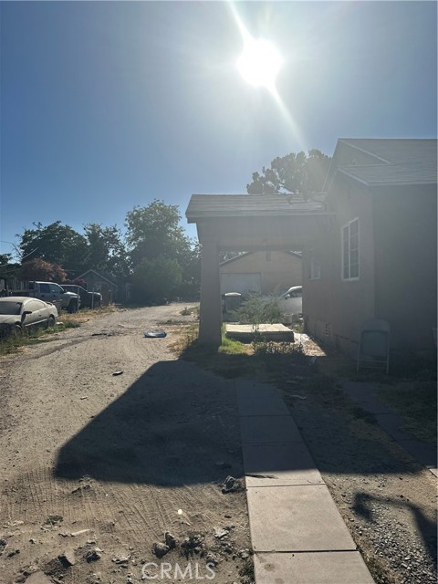 6926 Tippecanoe Avenue, San Bernardino CA: https://media.crmls.org/medias/1ff34833-7e50-45cf-a8d5-6d4dc5865475.jpg