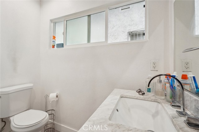 Detail Gallery Image 20 of 36 For 3322 W 66th St, Los Angeles,  CA 90043 - – Beds | – Baths