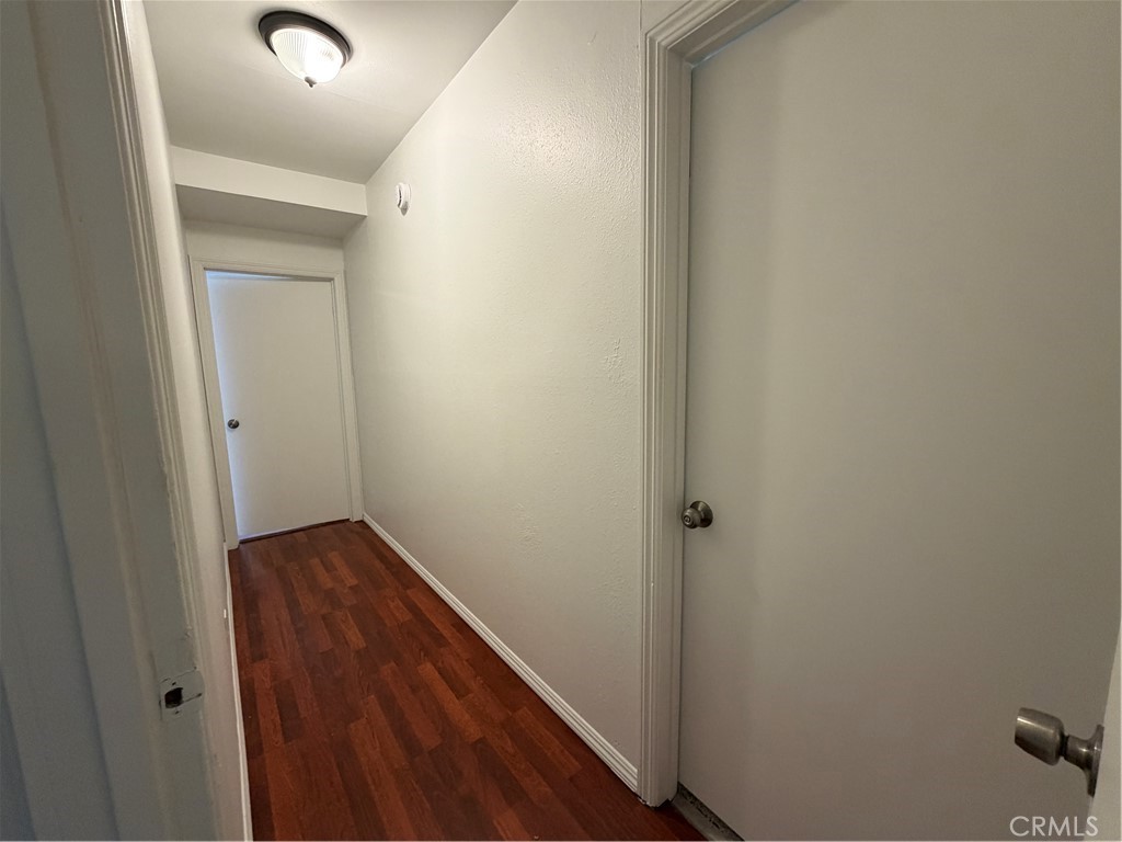 https://media.crmls.org/medias/1ff41625-5f3b-4851-942e-c926b4ad7866.jpg?preset=X-Large