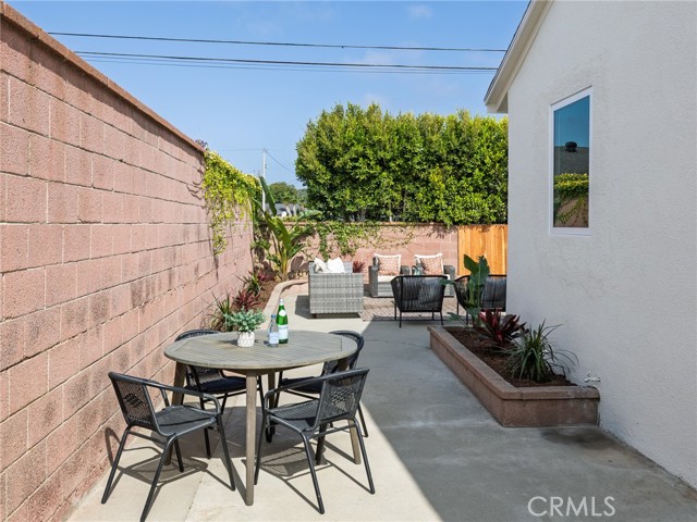 22105 Ellinwood Drive, Torrance CA: https://media.crmls.org/medias/1ff4eb2c-4997-43af-870d-24ab471dda50.jpg