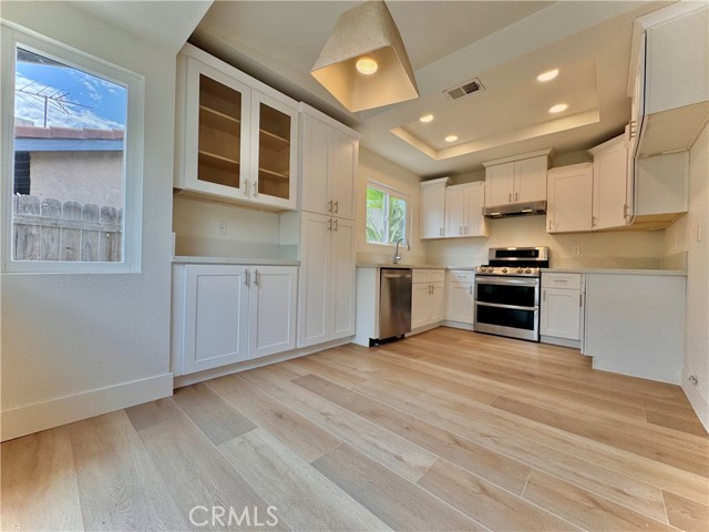Detail Gallery Image 6 of 20 For 1653 N Fillmore Ave, Rialto,  CA 92376 - 4 Beds | 2 Baths