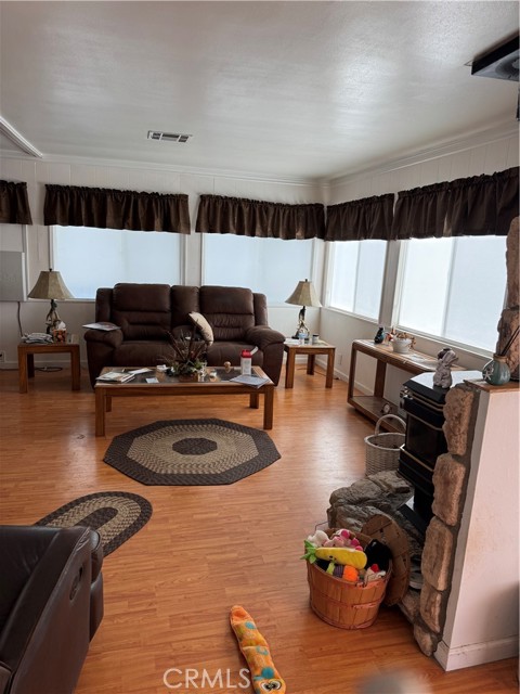 200 Tillie Creek Road, Wofford Heights CA: https://media.crmls.org/medias/1ff5ba81-93ff-4c9c-ba35-614c81da7531.jpg