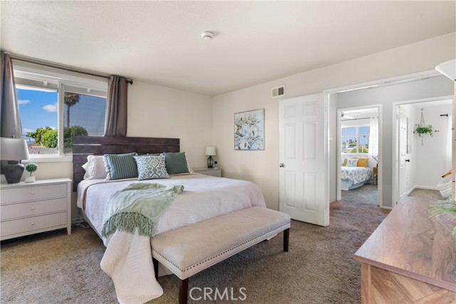 20571 Reef Lane, Huntington Beach CA: https://media.crmls.org/medias/1ff5cfff-ce6c-498c-a659-987f7c64d04d.jpg