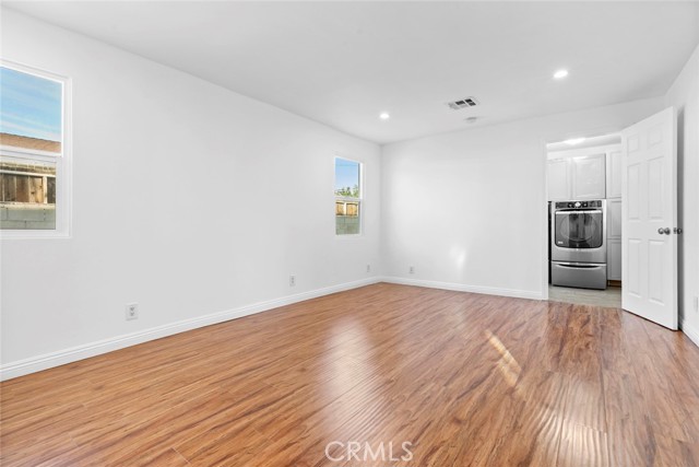 Detail Gallery Image 15 of 22 For 7836 Lemp Ave, North Hollywood,  CA 91605 - 2 Beds | 2 Baths