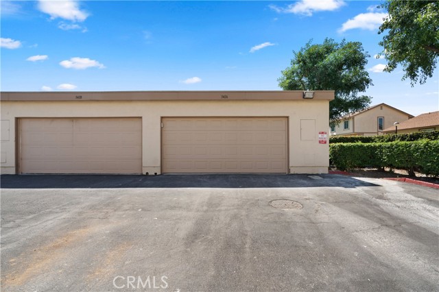341 Carriage Drive, Santa Ana CA: https://media.crmls.org/medias/1ff71a2c-d352-4316-b77a-0a06e16fa3bd.jpg
