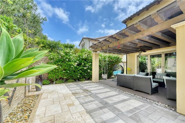 46 Shadybend, Irvine CA: https://media.crmls.org/medias/1ff78a4c-9199-423b-a704-4abc814868c4.jpg