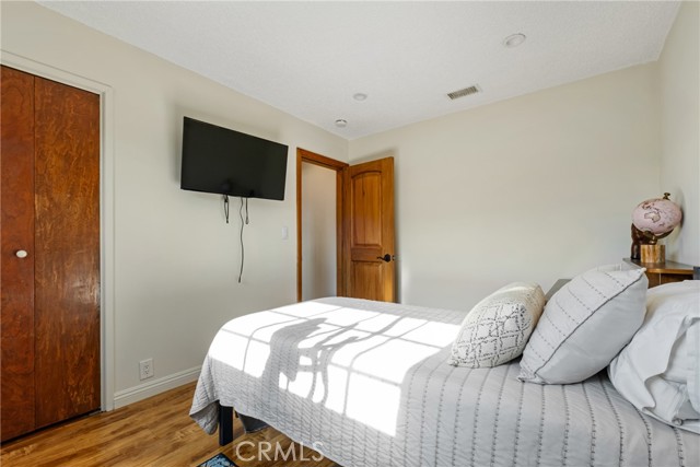 513 E Hillsdale Street, Inglewood CA: https://media.crmls.org/medias/1ff825ad-1fea-41a8-813f-1a65a6337c01.jpg