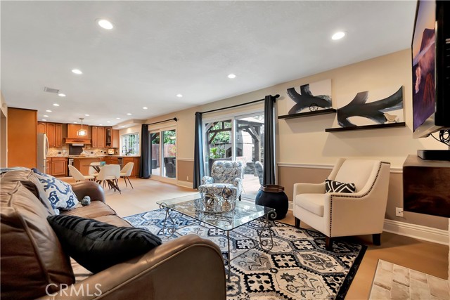 22471 Rippling Brook, Lake Forest CA: https://media.crmls.org/medias/1ff82a81-73b7-42bb-ad5e-6c1a5729d388.jpg