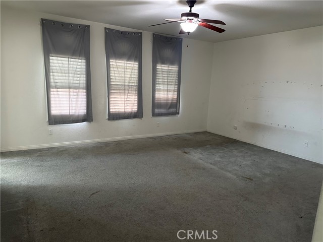 Detail Gallery Image 9 of 23 For 12625 Padrino, Victorville,  CA 92394 - 4 Beds | 2/1 Baths