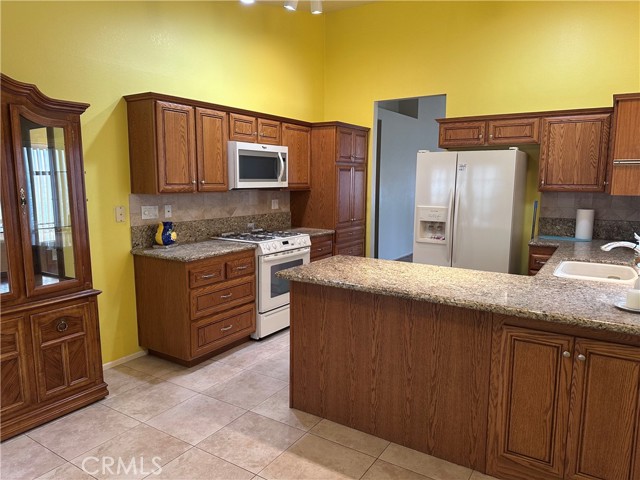 Detail Gallery Image 17 of 35 For 41023 Cedar Ridge Ln, Cherry Valley,  CA 92223 - 3 Beds | 2 Baths