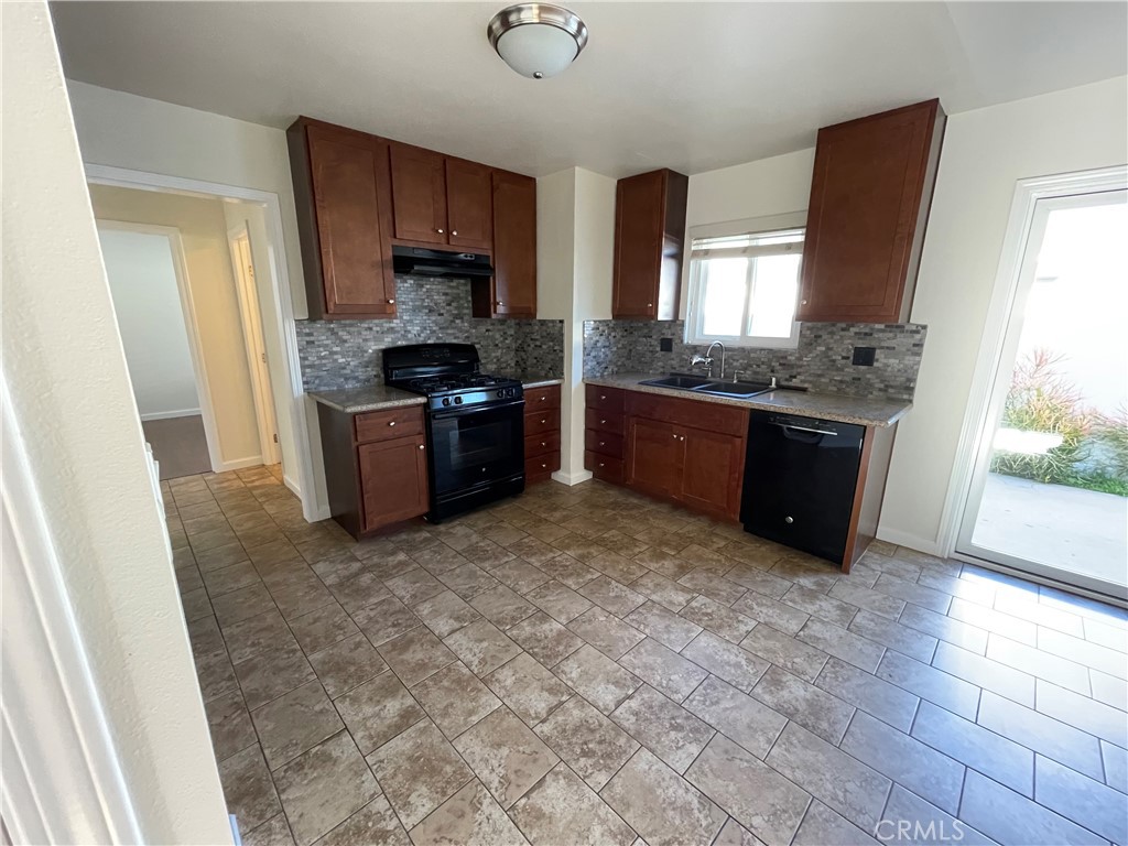 363 E 18th #f