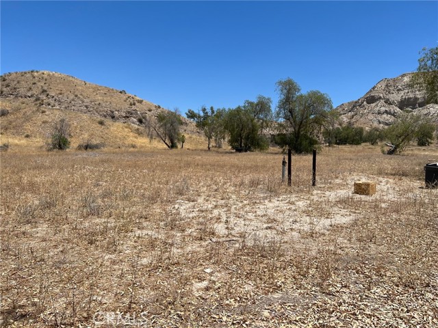 15840 Sierra Highway, Canyon Country, California 91390, 2 Bedrooms Bedrooms, ,2 BathroomsBathrooms,Single Family Residence,For Sale,Sierra,SR24044818