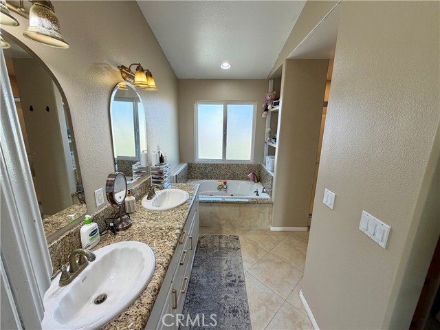 Detail Gallery Image 21 of 29 For 9725 Susan Ave, California City,  CA 93505 - 3 Beds | 2/1 Baths