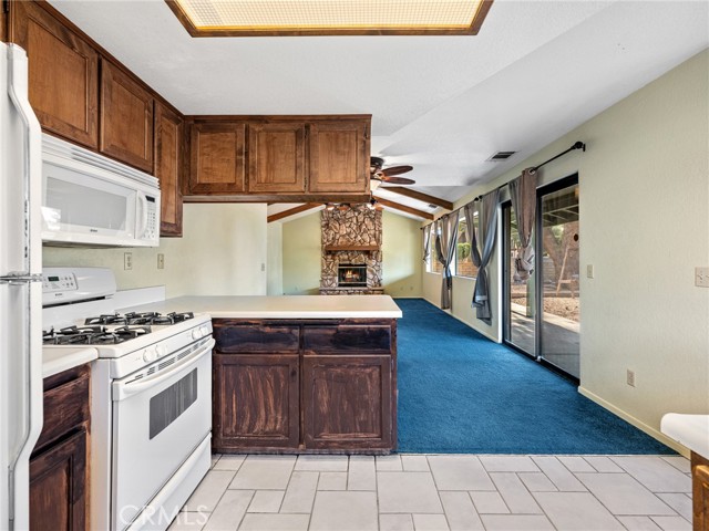 Detail Gallery Image 14 of 36 For 15082 Orchard Hill, Helendale,  CA 92342 - 2 Beds | 2 Baths