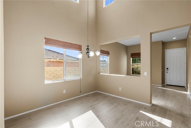 19316 Sidani Lane, Saugus CA: https://media.crmls.org/medias/1ffbc542-de44-45a0-9919-c2c23dd3c8ab.jpg