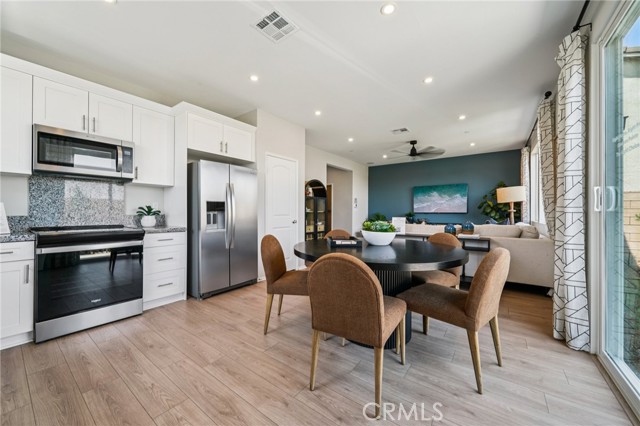 Detail Gallery Image 7 of 22 For 15394 Thundercloud Ln, Victorville,  CA 92394 - 3 Beds | 2/1 Baths