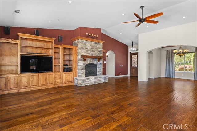 Detail Gallery Image 3 of 39 For 325 Red Oak Way, Arroyo Grande,  CA 93420 - 4 Beds | 4 Baths