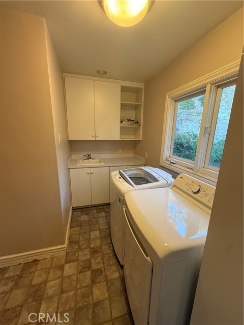 Detail Gallery Image 6 of 15 For 16248 Darcia Pl, Encino,  CA 91436 - 4 Beds | 4 Baths