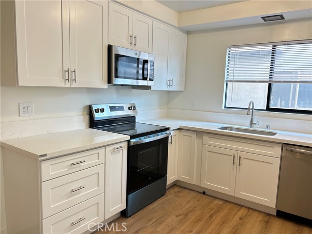4436 W 137th Street, Hawthorne CA: https://media.crmls.org/medias/1ffe4704-e6f6-4db9-907e-8a3cb8272596.jpg