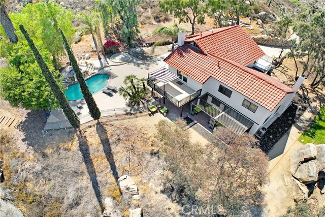 Detail Gallery Image 1 of 53 For 17295 Ridge Canyon Dr, Riverside,  CA 92506 - 4 Beds | 2/1 Baths
