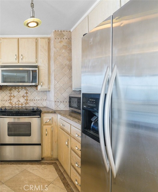 1750 E Ocean Boulevard, Long Beach CA: https://media.crmls.org/medias/2001001e-90d6-45c3-a56e-1a83ef8b31ef.jpg