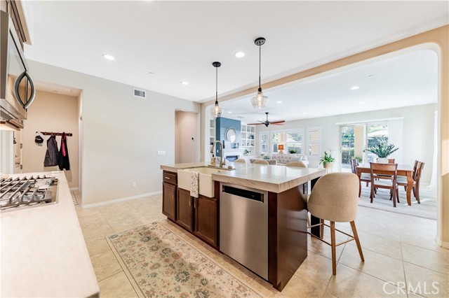 Detail Gallery Image 9 of 57 For 44343 Revana St, Temecula,  CA 92592 - 4 Beds | 3/1 Baths