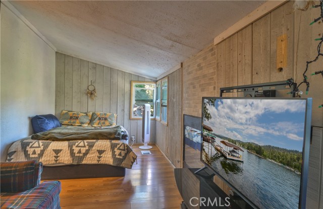 Detail Gallery Image 2 of 13 For 794 Virginia Ct, Lake Arrowhead,  CA 92352 - 1 Beds | 1 Baths