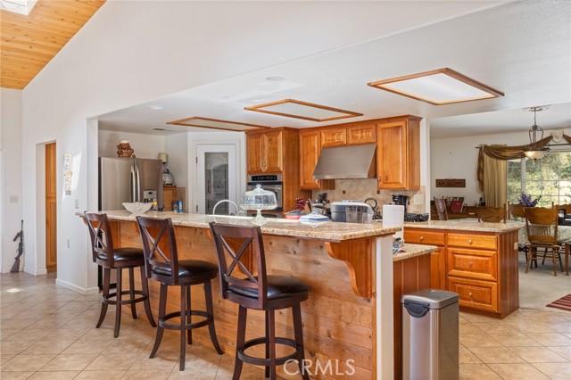 45544 Pine River Road, Ahwahnee CA: https://media.crmls.org/medias/20035779-2166-47b9-a461-f1854eb3c7e3.jpg